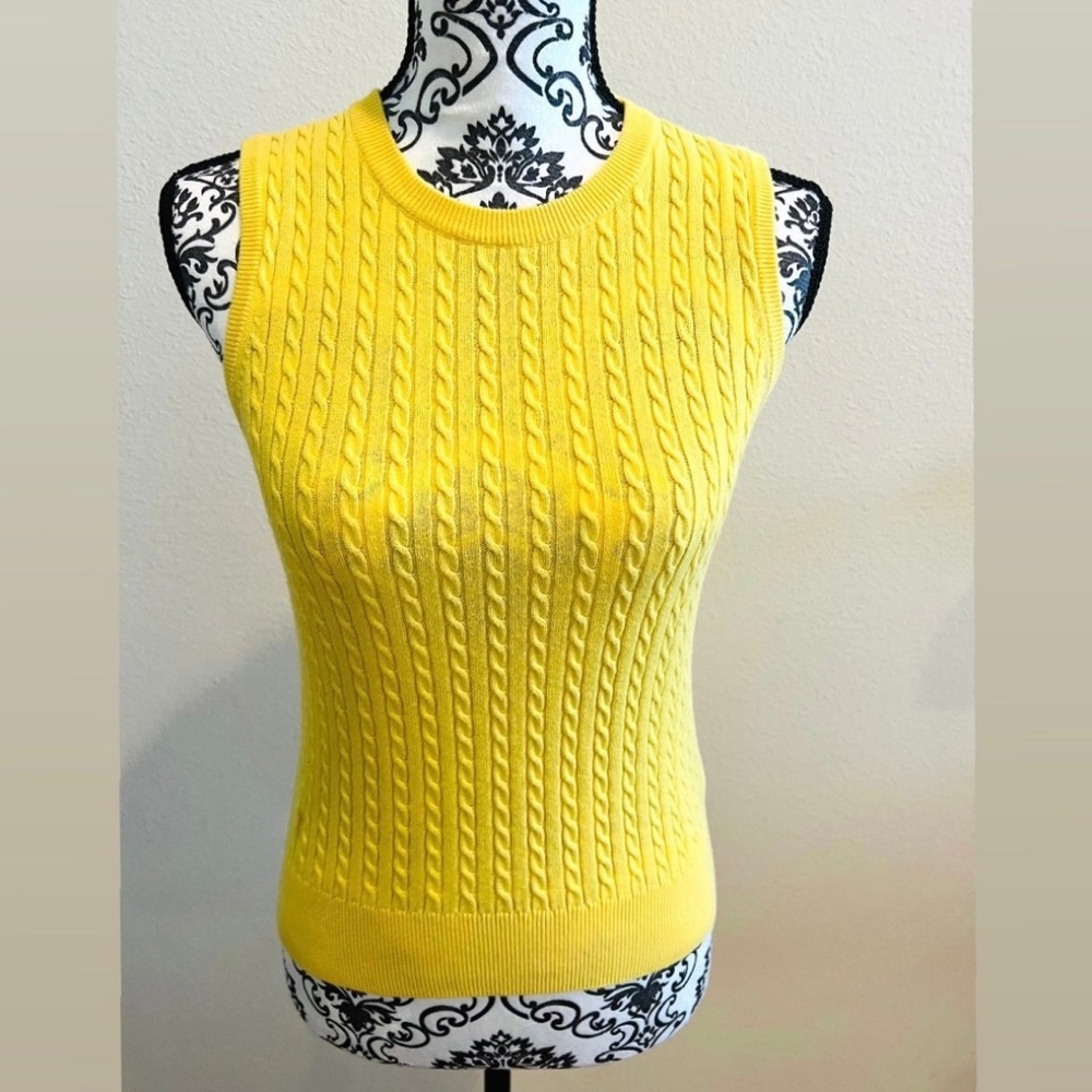 Lilly Pulitzer Sleeveless Sweater Top